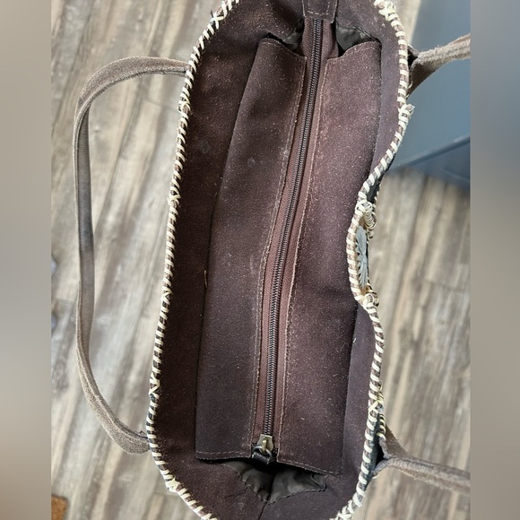 Hand Crafted Artisan Suede Patchwork Floral Embroidered Boho Zipper Tote Bag - Picture 7 of 8